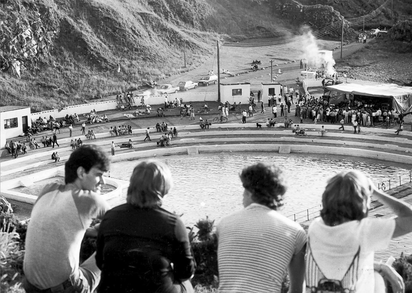 Generous couple donate £1,000 to preserve outdoor swimming pool