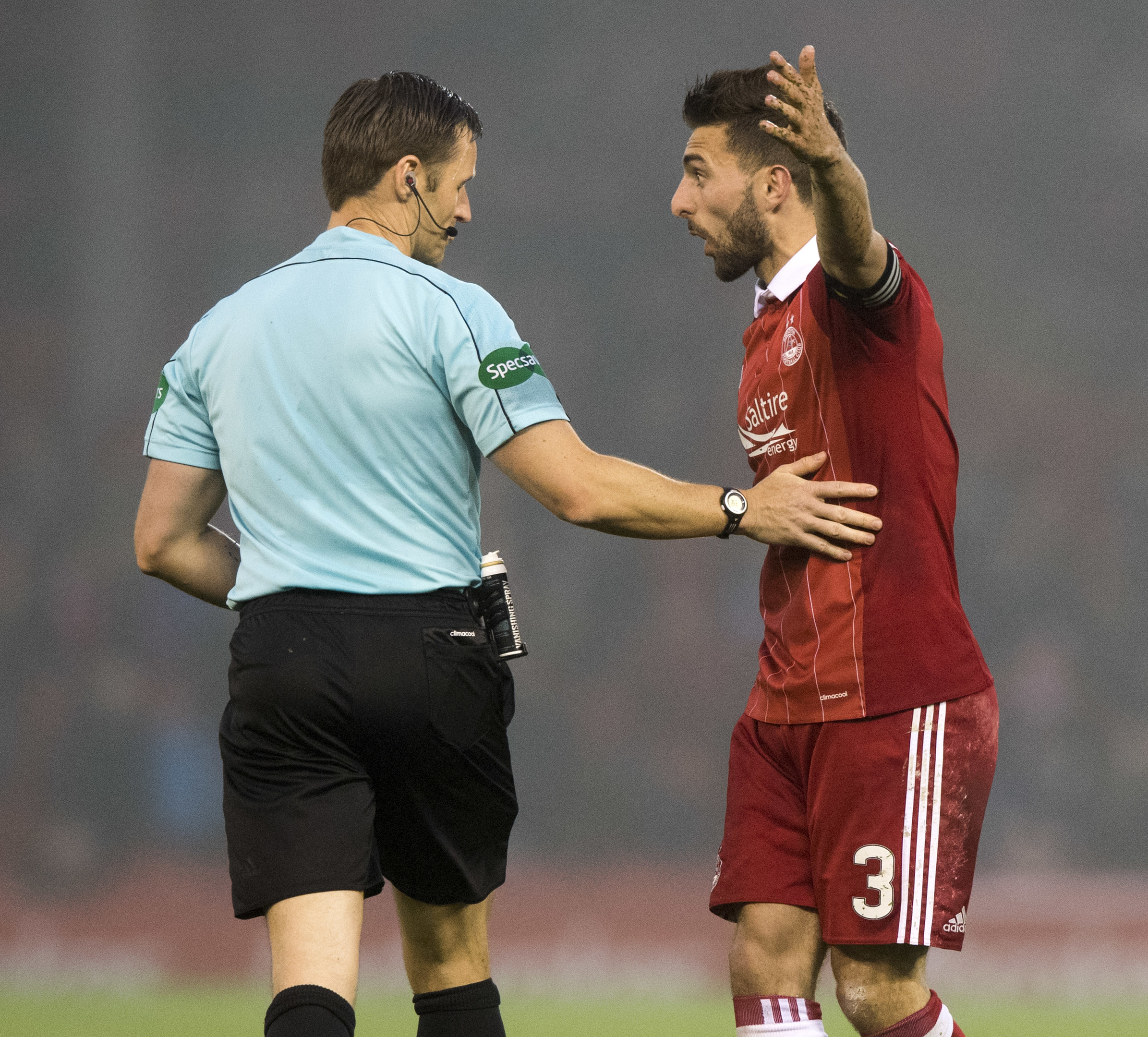 Graeme Shinnie cries foul over raw deal from refs Graeme Shinnie cries foul over raw deal from refs