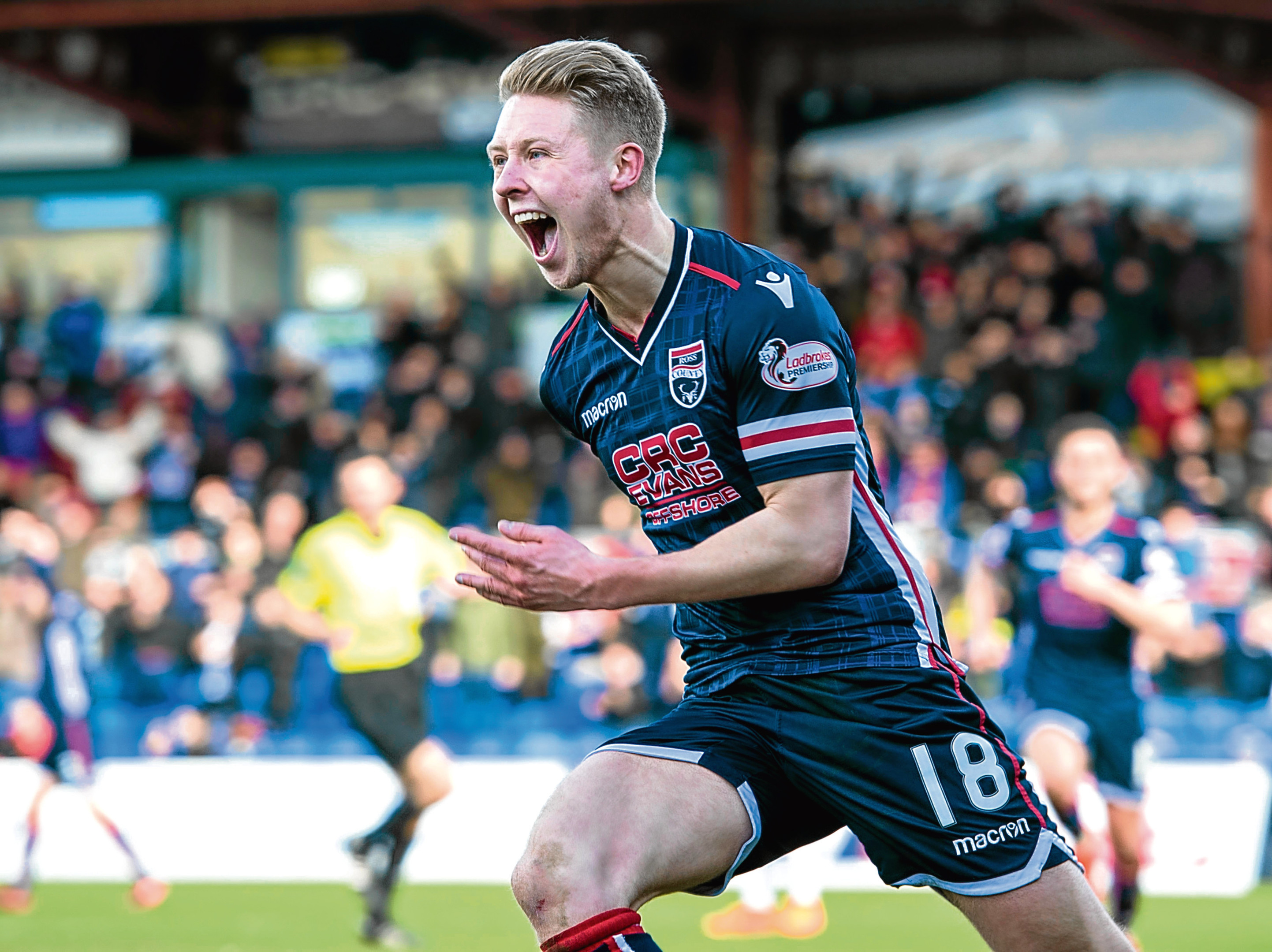 County keen to retain midfielder Lindsay County keen to retain midfielder Lindsay