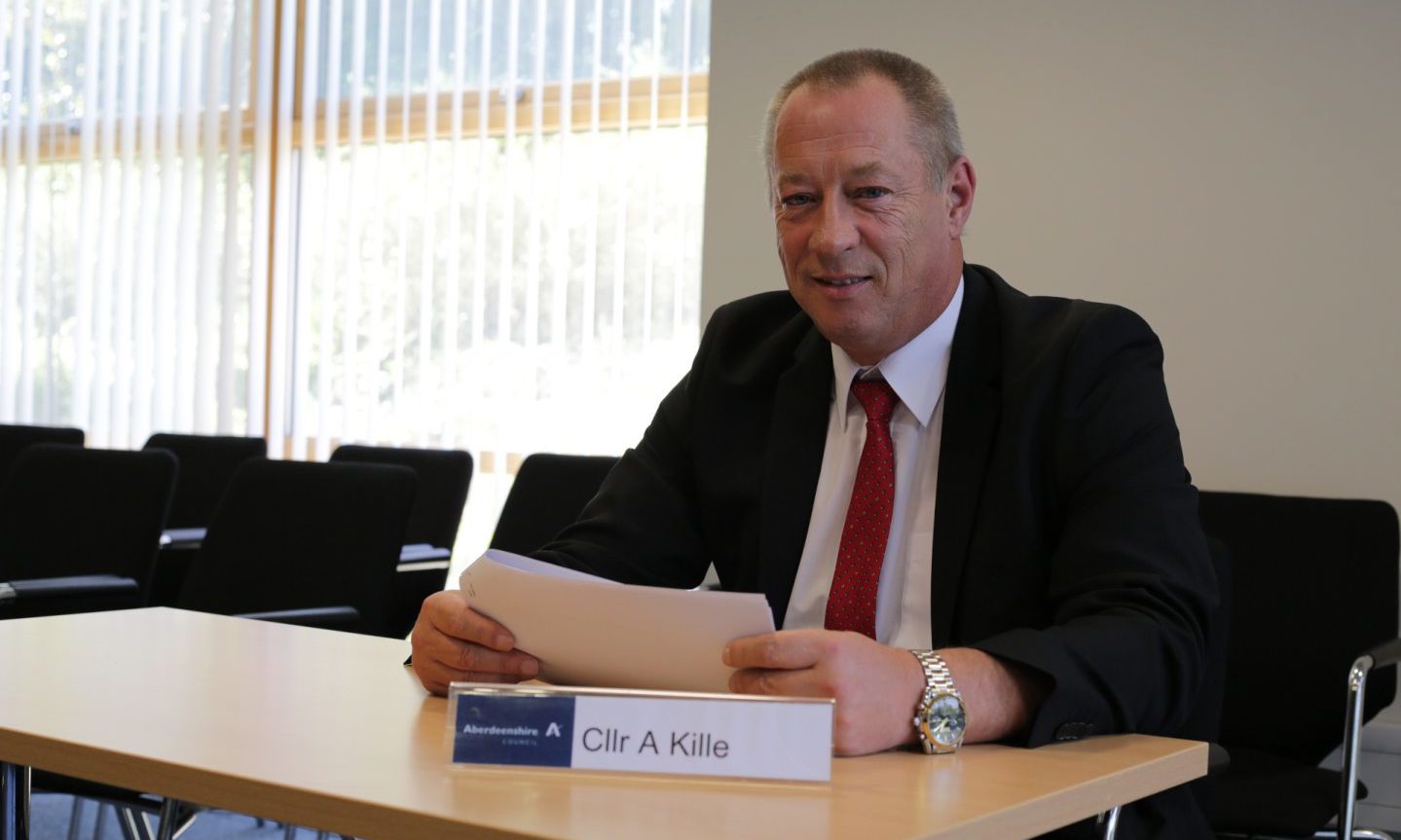 Aberdeenshire Council leader not seeking re-election due to health and family reasons